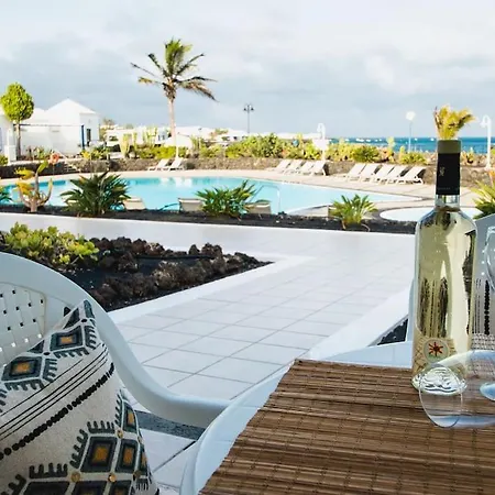 Bonito Con Wifi Frente Al Mar En Arrieta Apartment *